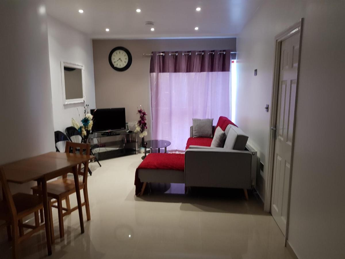 Alhambra Suite Ipswich Buitenkant foto