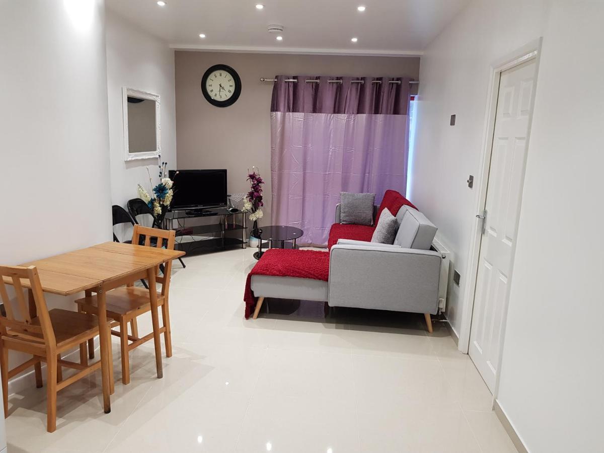 Alhambra Suite Ipswich Buitenkant foto